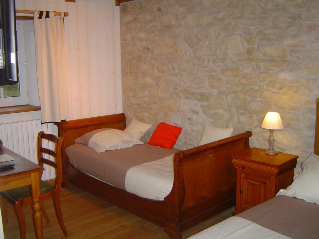 Oudoty Bed & Breakfast Kerlouan Bilik gambar